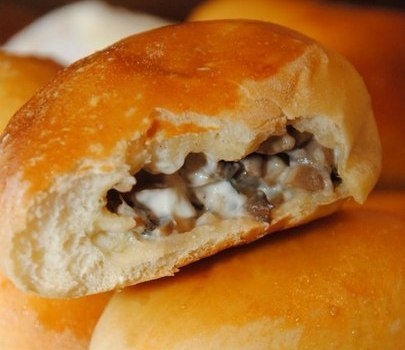 Пирожки с фетой и грибами