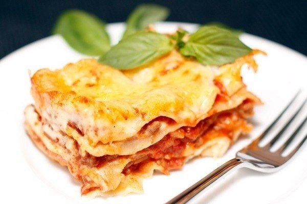 Мясная лазанья.