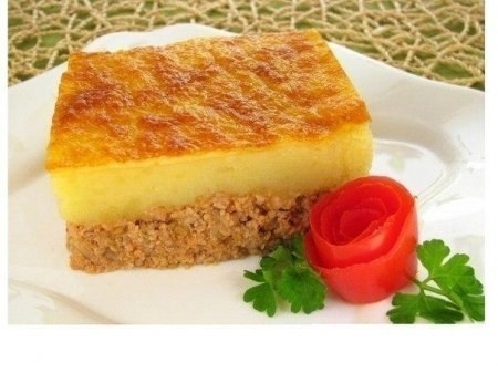 Запеканка с фаршем и картошкой.