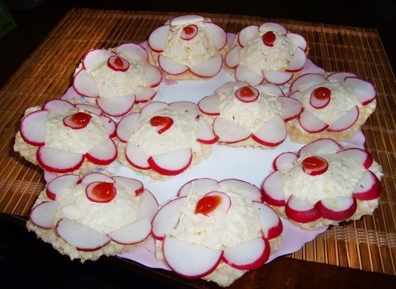 Закуска "Сырный цветок"