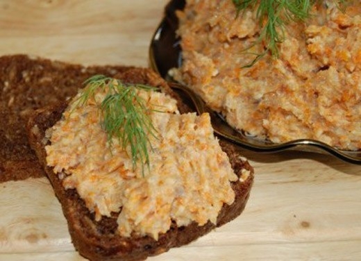 Паста селёдочная с колбасным сыром
