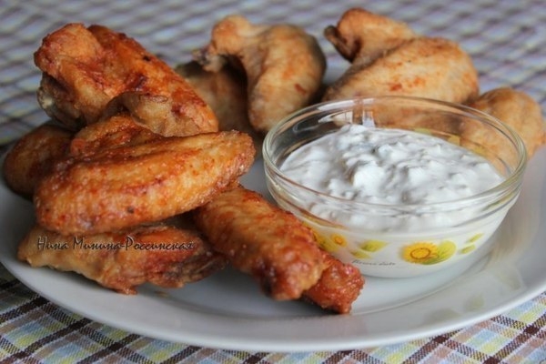 Куриные крылышки 'баффало' Куриные крылышки 'баффало'