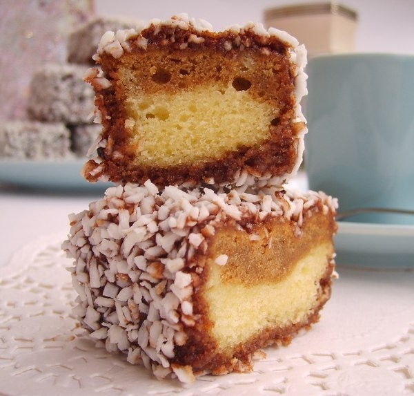 Домашнее пирожное Mocha Lamingtons