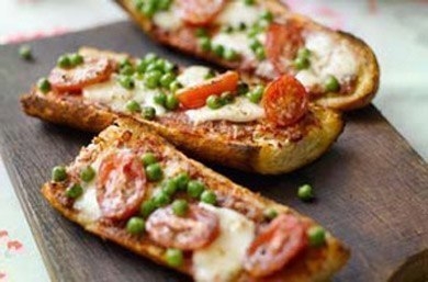 Пицца на французском хлебе