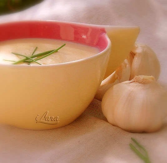 ЧЕСНОЧНЫЙ КРЕМ-СУП С КАРТОФЕЛЕМ И КАБАЧКАМИ.
