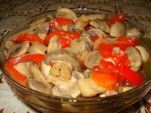 Шампиньоны маринованые