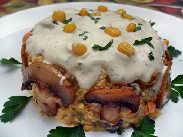 Салат с куриной грудкой гриль. Салат с куриной грудкой гриль.