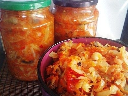 Солянка из капусты и грибов