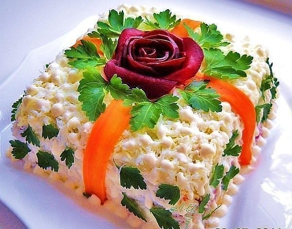 Салат 'Вдохновение'. Красивый и очень вкусный!