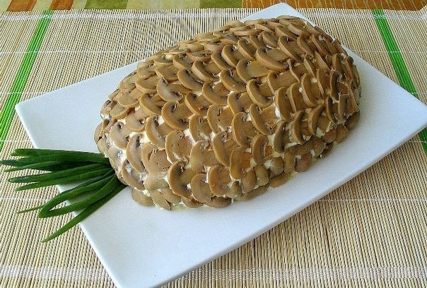 Слоеный салат 'Ананас'