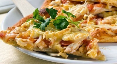 Куриная пицца с помидорами Куриная пицца с помидорами