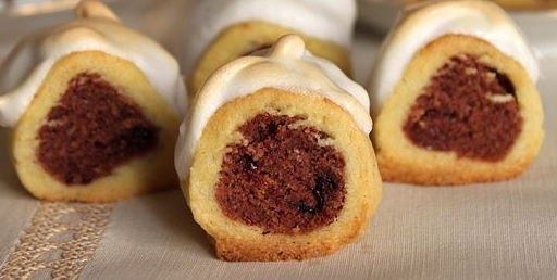 ПЕСОЧНОЕ ПЕЧЕНЬЕ С НАЧИНКОЙ ИЗ ВИШНЕВОГО ВАРЕНЬЯ