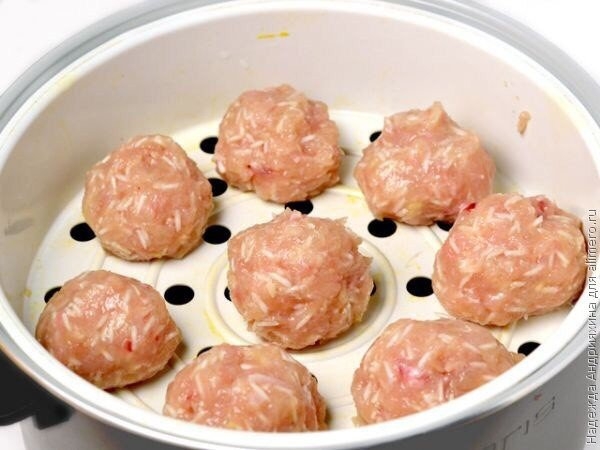 Мясные ёжики с овощами( на 4-5 ёжиков) ~ с 11 месяцев Мясные ёжики с овощами( на 4-5 ёжиков) ~ с 11 месяцев