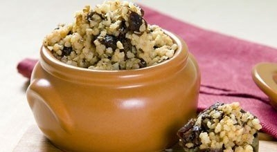 Каша пшенная с черносливом и грецкими орехами