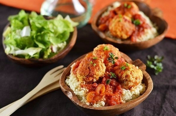 Пряный рис с мясными шариками Пряный рис с мясными шариками
