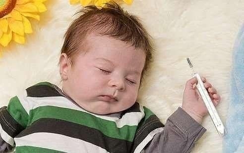 Что МОЖНО и что НЕЛЬЗЯ делать при высокой температуре у ребенка (7 золотых правил)