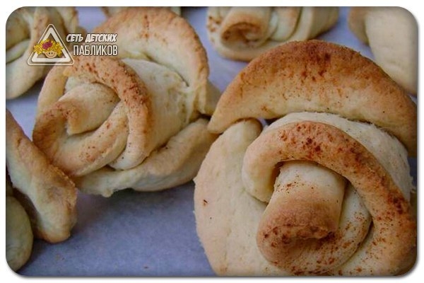 Розочки из творожного теста.