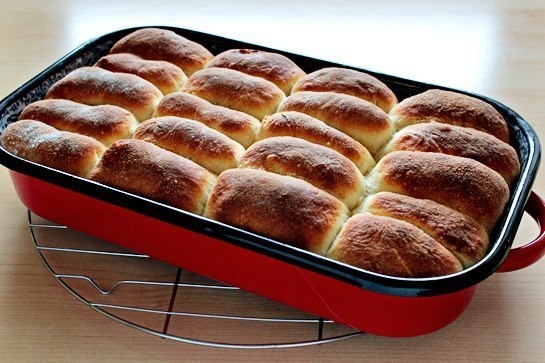 Сладкие булочки с джемом.