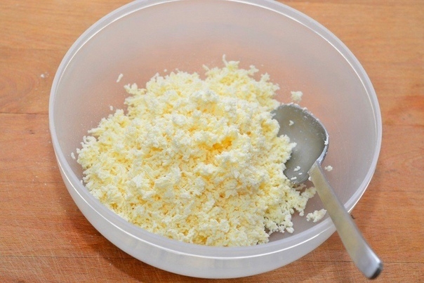 Творожные блинчики с изюмом. Творожные блинчики с изюмом.