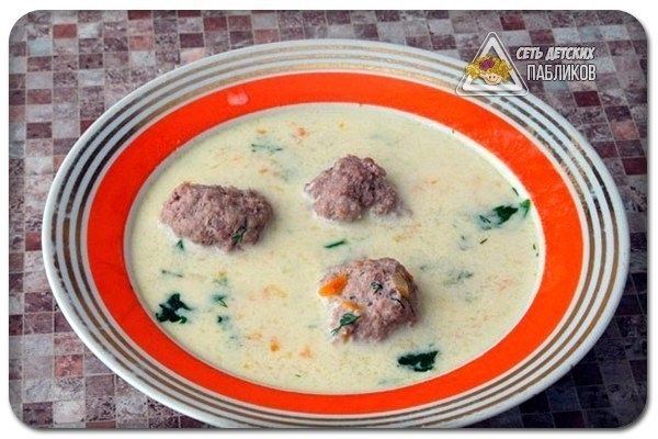 Сырный суп с фаршем.