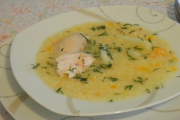 Суп пшенный с курицей.