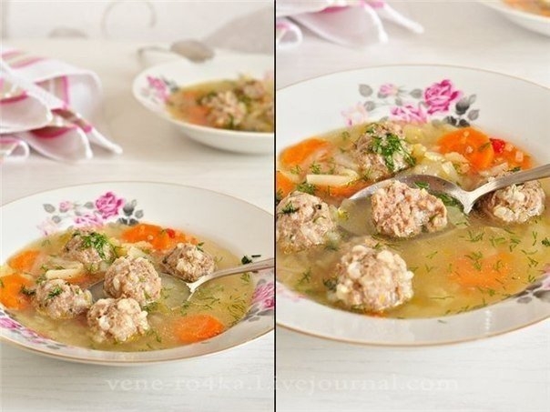 Супчик с фрикадельками и овощами.