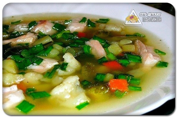 Суп с цветной капустой и горошком.