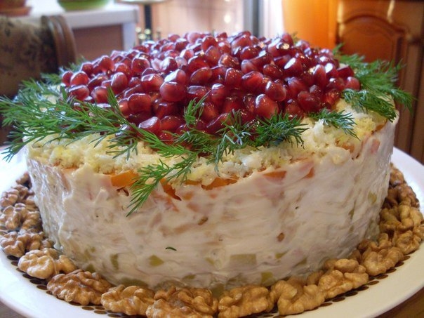 Салат" Красная шапочка"