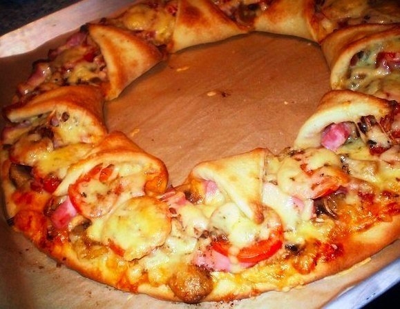 Очень вкусная пицца "Корона".