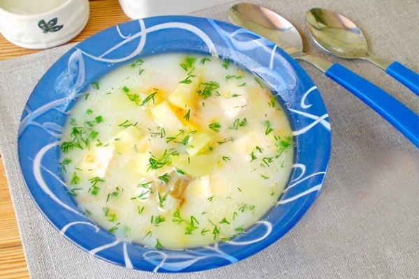 Рыбный суп с плавленым сыром.