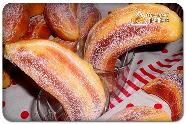 Булочки с банановой начинкой.