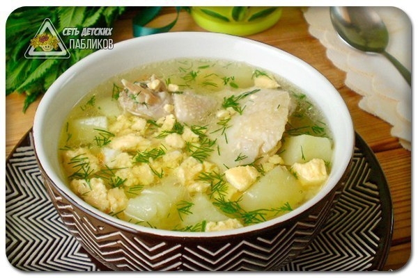 Яичный суп с курицей.