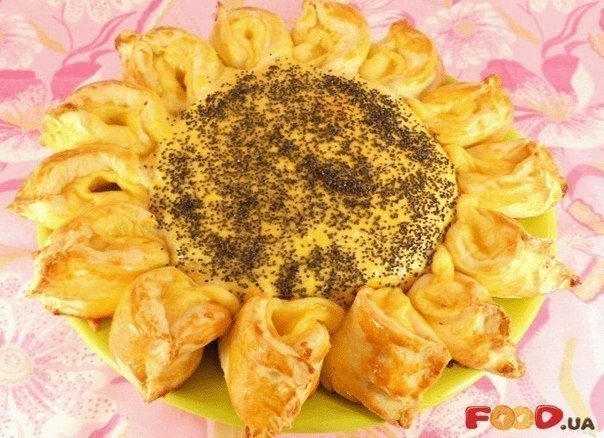 Пирог с мясом и сыром " Подсолнух ".