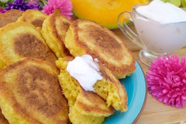 Оладьи из тыквы с манкой.