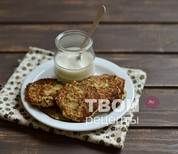 ОЛАДЬИ С КАБАЧКАМИ И ОВСЯНЫМИ ХЛОПЬЯМИ