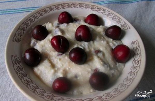 МАННАЯ КАША С ИЗЮМОМ