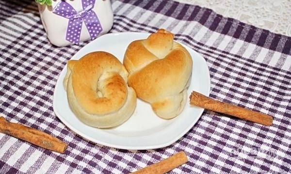 БУЛОЧКИ НА КЕФИРЕ В ДУХОВКЕ