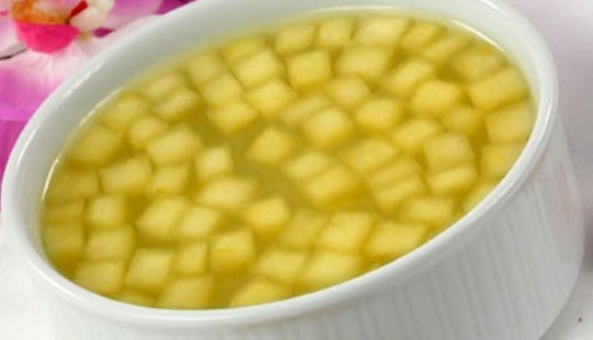 СУП ИЗ ЯБЛОК С РИСОВЫМИ КЛЕЦКАМИ