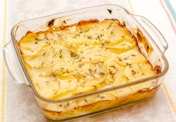 КАРТОШКА СО СМЕТАНОЙ И ЧЕСНОКОМ В ДУХОВКЕ КАРТОШКА СО СМЕТАНОЙ И ЧЕСНОКОМ В ДУХОВКЕ