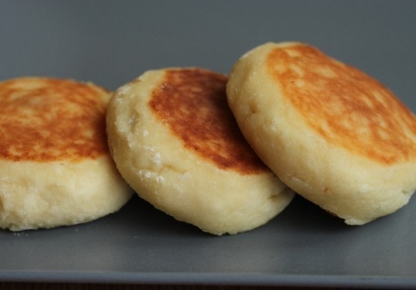 СЫРНИЧКИ С БАНАНОВОЙ НАЧИНКОЙ