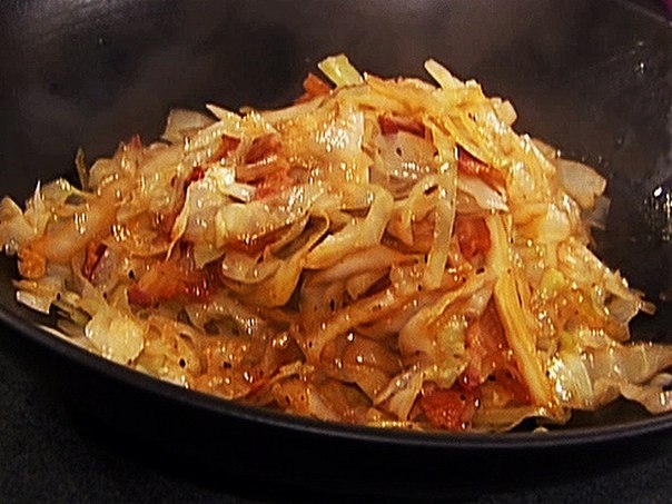 ЖАРЕНАЯ КАПУСТА С ЯЙЦОМ