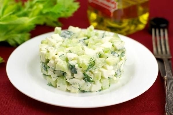 ОГУРЕЧНО-ЯИЧНЫЙ САЛАТ