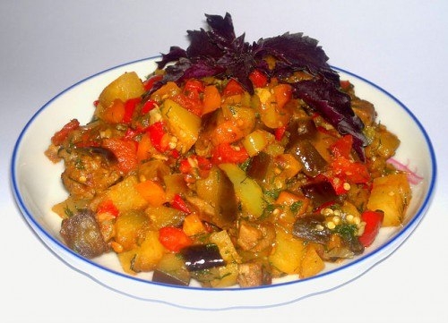 Зимнее овощное рагу с мясом