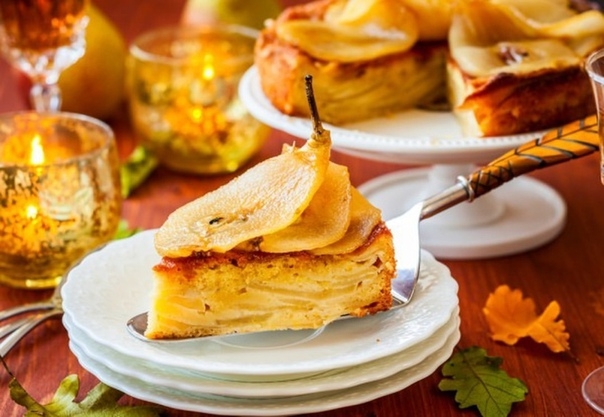 ШАРЛОТКА С ГРУШАМИ⠀