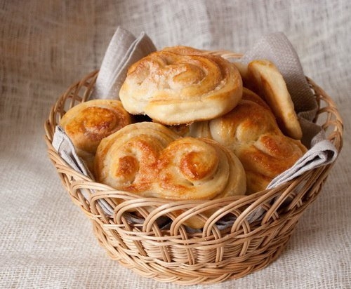 Сахарные плюшки.