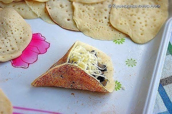 Блинчики с грибами и сыром это не простые блинчики! Простые так не получится завернуть.... Сама их п