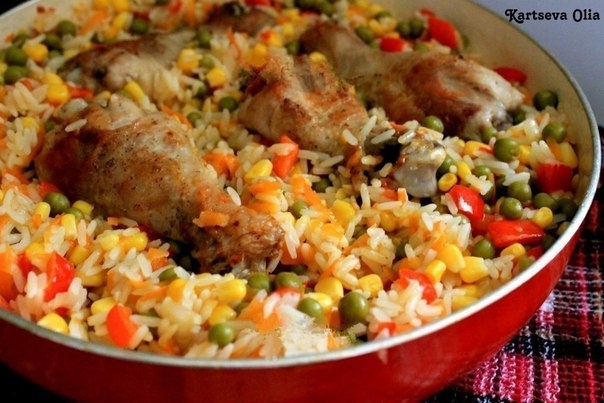Для приготовления курицы с рисом и овощами по-каталонски понадобится: