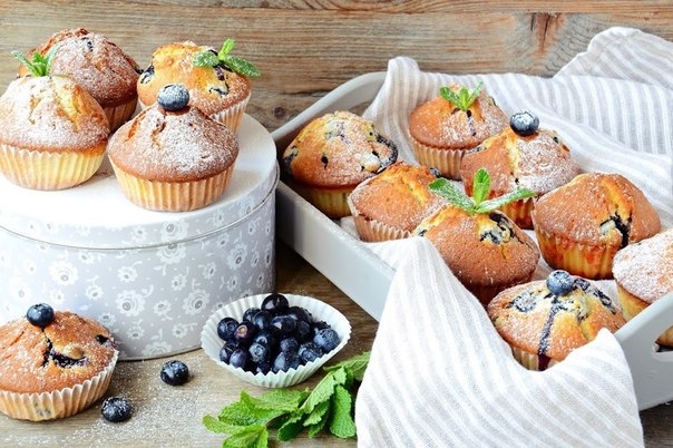 Маффины с голубикой.