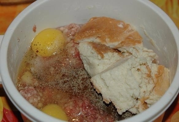 ШТРУДЕЛЬ С МЯСОМ И ГРИБАМИ ШТРУДЕЛЬ С МЯСОМ И ГРИБАМИ