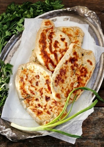 Женгялов хац (лепешки с зеленью).